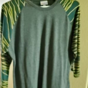 LulaRoe Ladies T